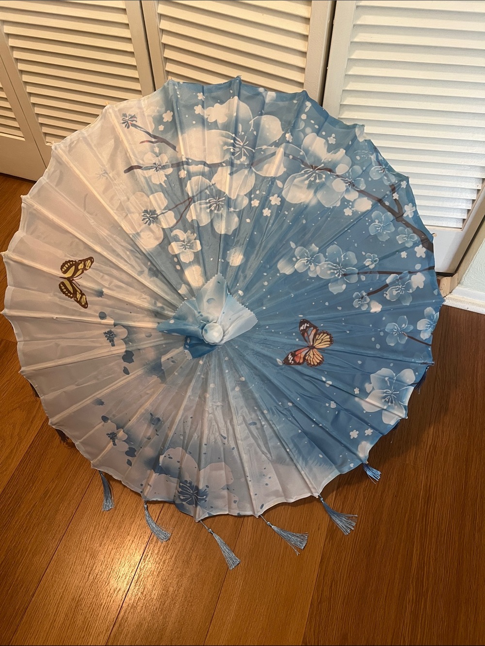 #2536* “22x32” Blue Floral Butterfly Paper Parasol Epcot International Umbrella - Picture 4 of 17